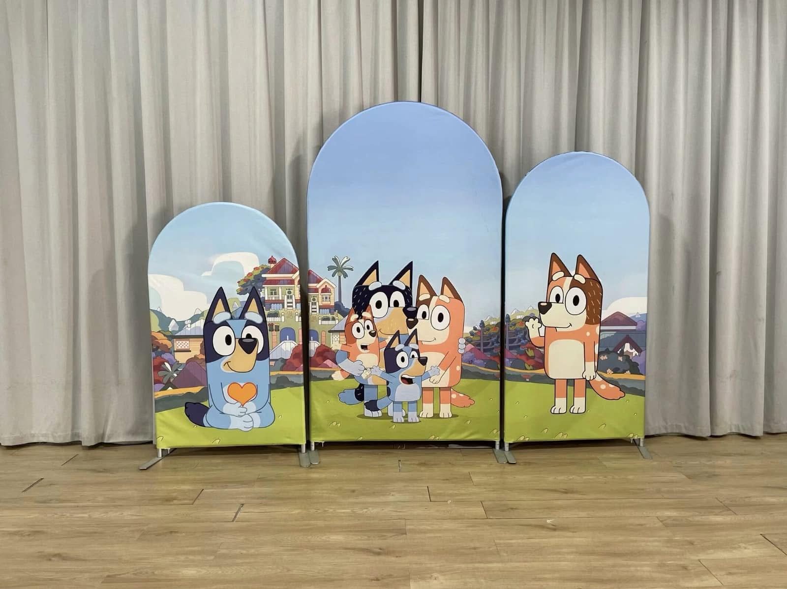 Bluey Theme Birthday Backdrop for Boys and Girls, Blue Dog Cartoon Arch Wall Decor, Kids First Birthday Party Supplies, Outdoor Garden Theme Chiara Backdrop Bluey Theme Birthday Backdrop for Boys and Girls, Blue Dog Cartoon Arch Wall Decor, Kids First Birthday Party Supplies, Outdoor Garden Theme Chiara Backdrop